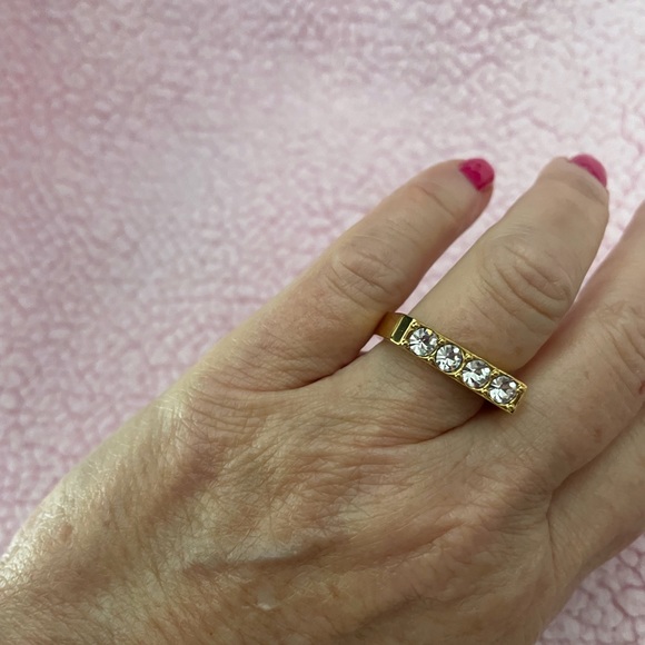 Crystal Ring Set Clear Crystals Size 8 - Picture 5 of 15